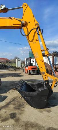 JCB JS130 - 5