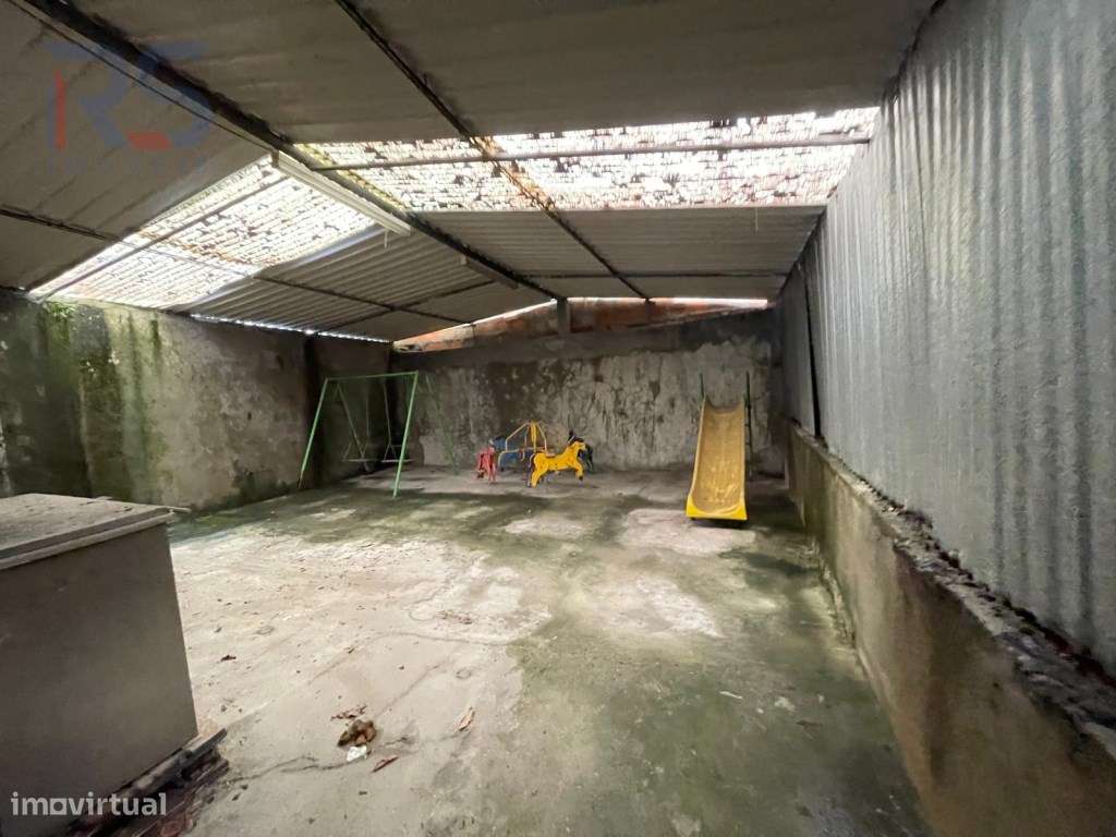 Moradia para recuperar ou demolir-13