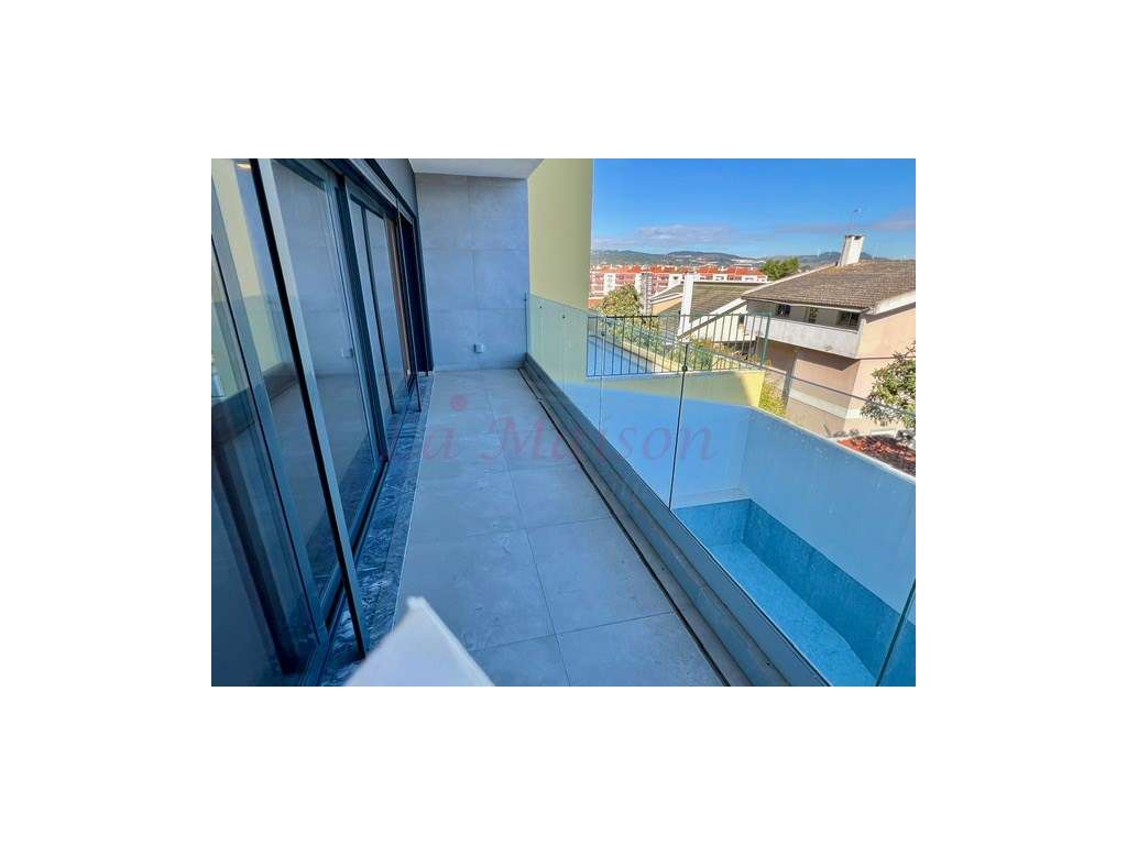 Moradia V5 no centro de Loures-50