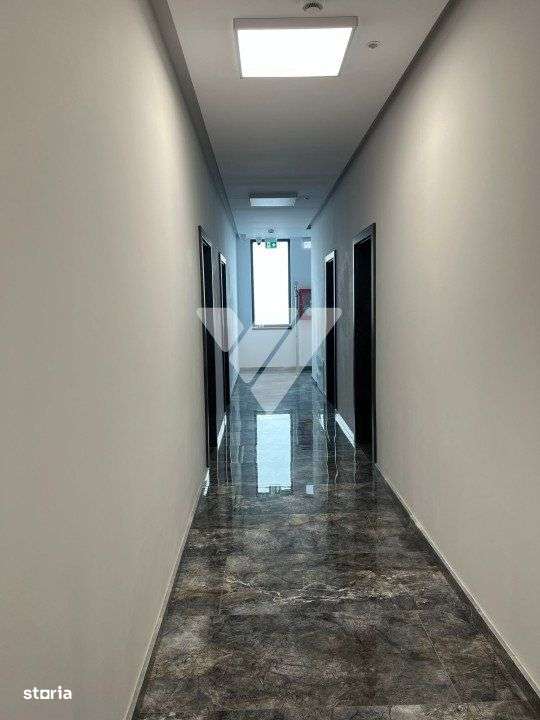 Spatiu comercial / birou / salon de infrumusetare de 20 mp – parcare - Imagine principală: 5/5