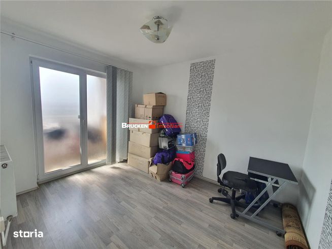 Apartament cu 2 camere de vanzare-3