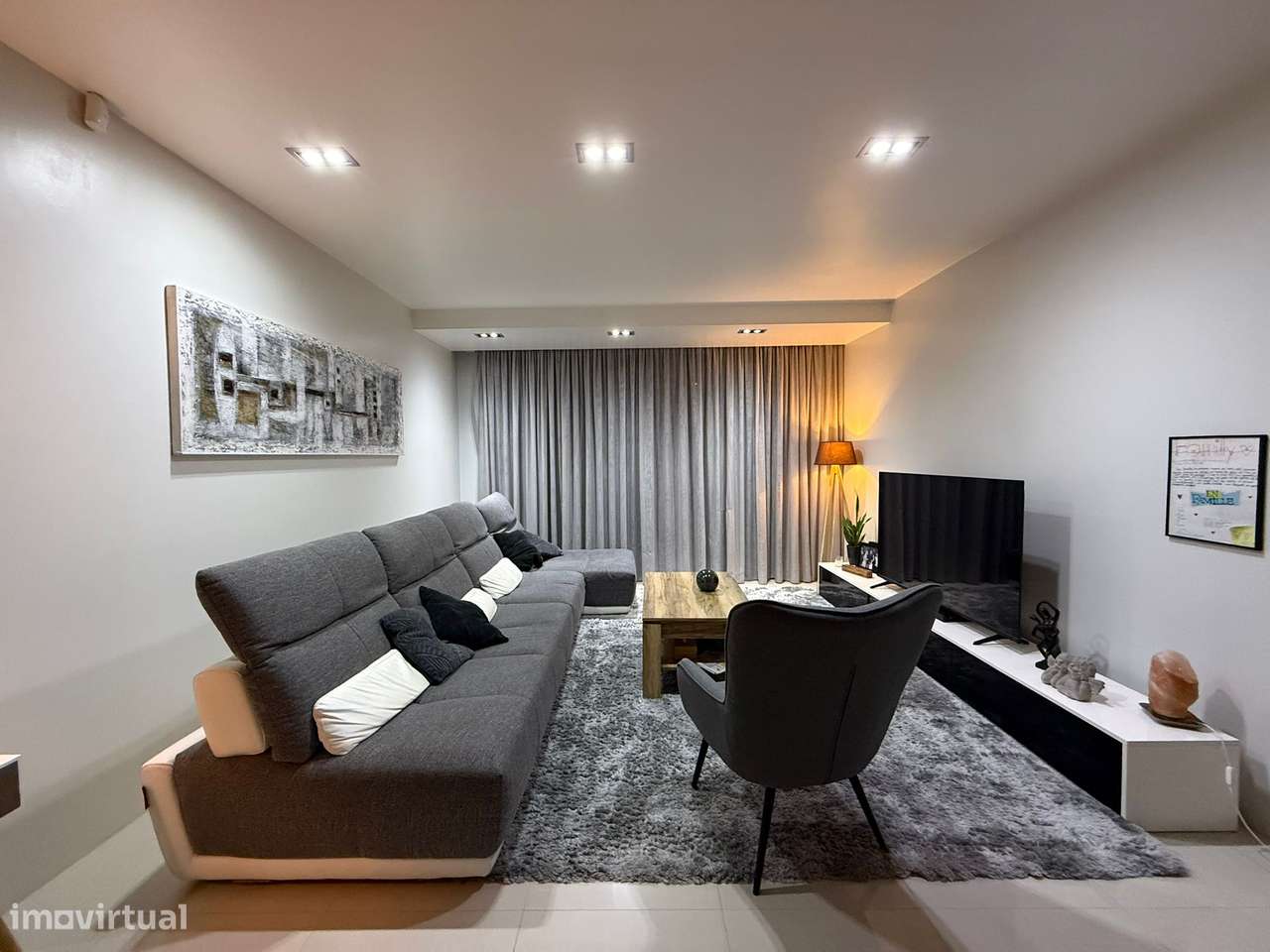 Moradia T4+1 moderna em Ílhavo.-11