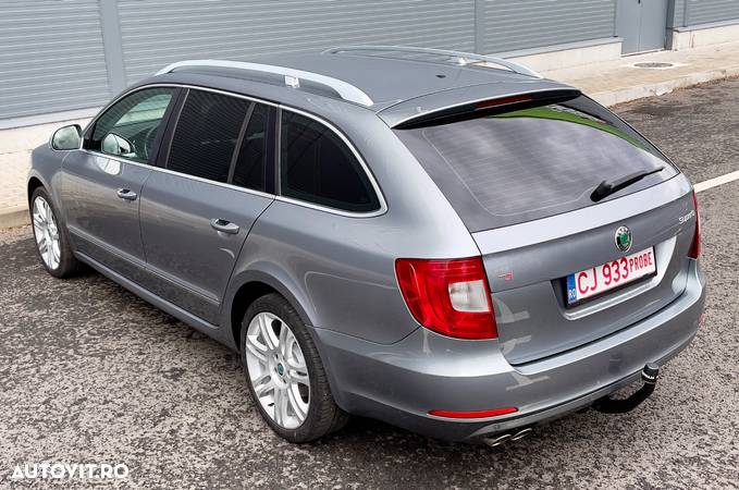 Skoda Superb Combi 2.0 TDI Elegance - 31