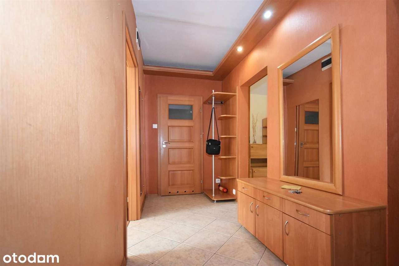 Mieszkanie 3-pokojowe z 2 balkonami w bloku z windą - ul. Podwisłocze-7