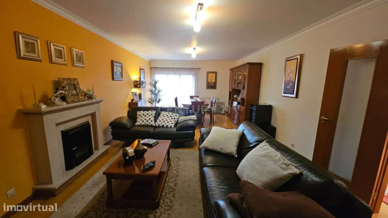 Sintra - Mem Martins, apartamento T3 com cerca de 150m², garagem e 2 p - Grande imagem: 4/33