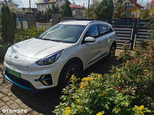 Kia Niro e-Niro 64kWh M - 4