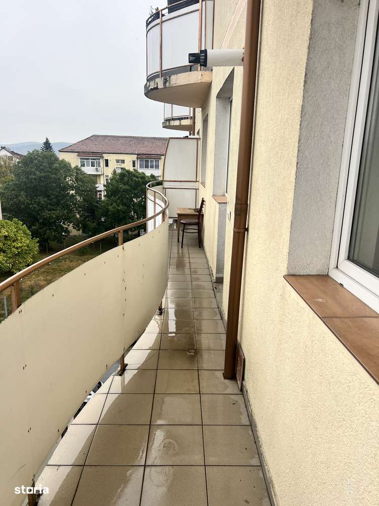 Apartament 3 camere, 2 balcoane  strada Luptei etaj 4 cu lift.-19