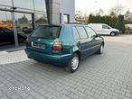 Volkswagen Golf - 4