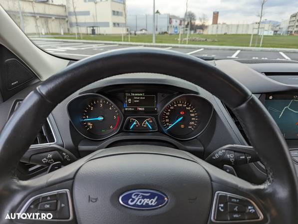 Ford Kuga - 14