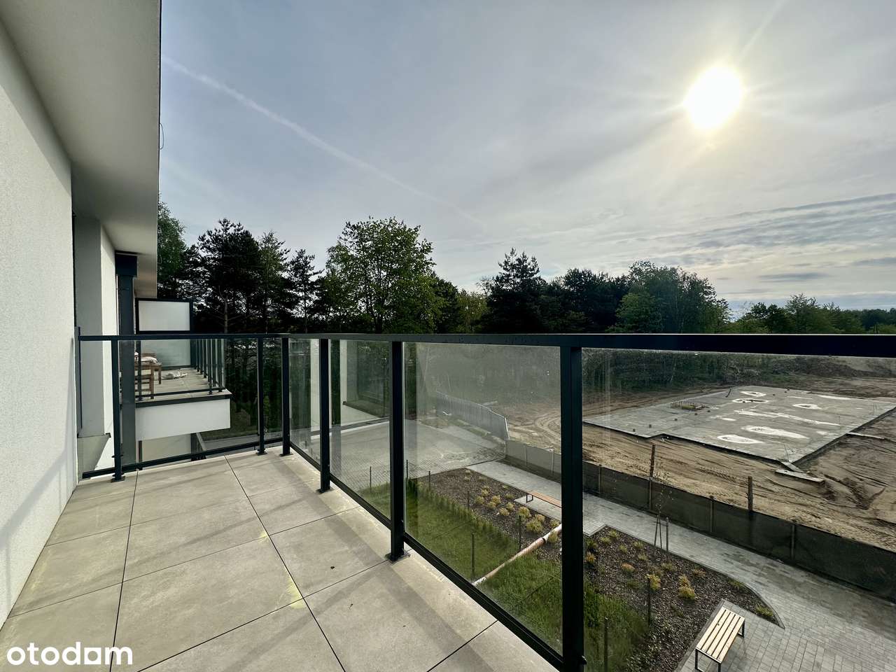 Apartament z miejscem parkingowy oraz pomieszczeniem gospodarczym-11
