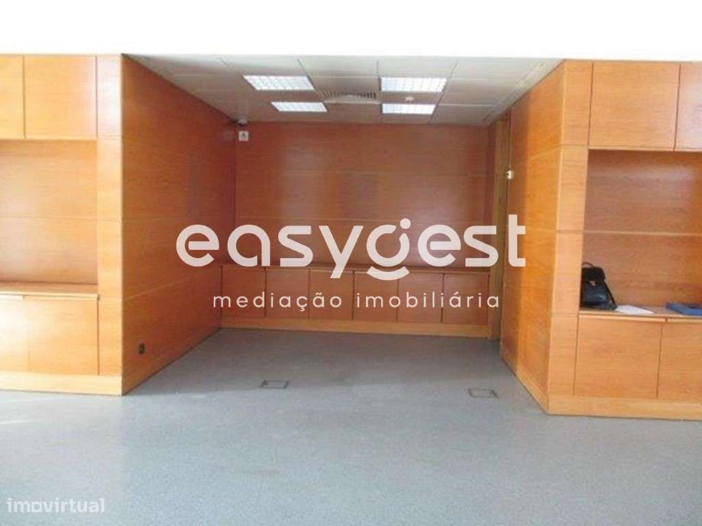 2 Lojas total de 172m2 situadas numa zona residencial - Grande imagem: 5/6