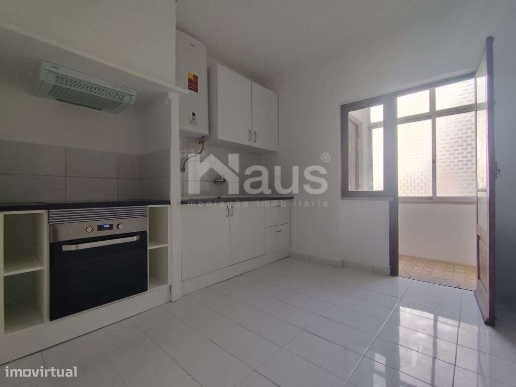 T3 com varanda - 3º andar com elevador - Grande imagem: 5/16