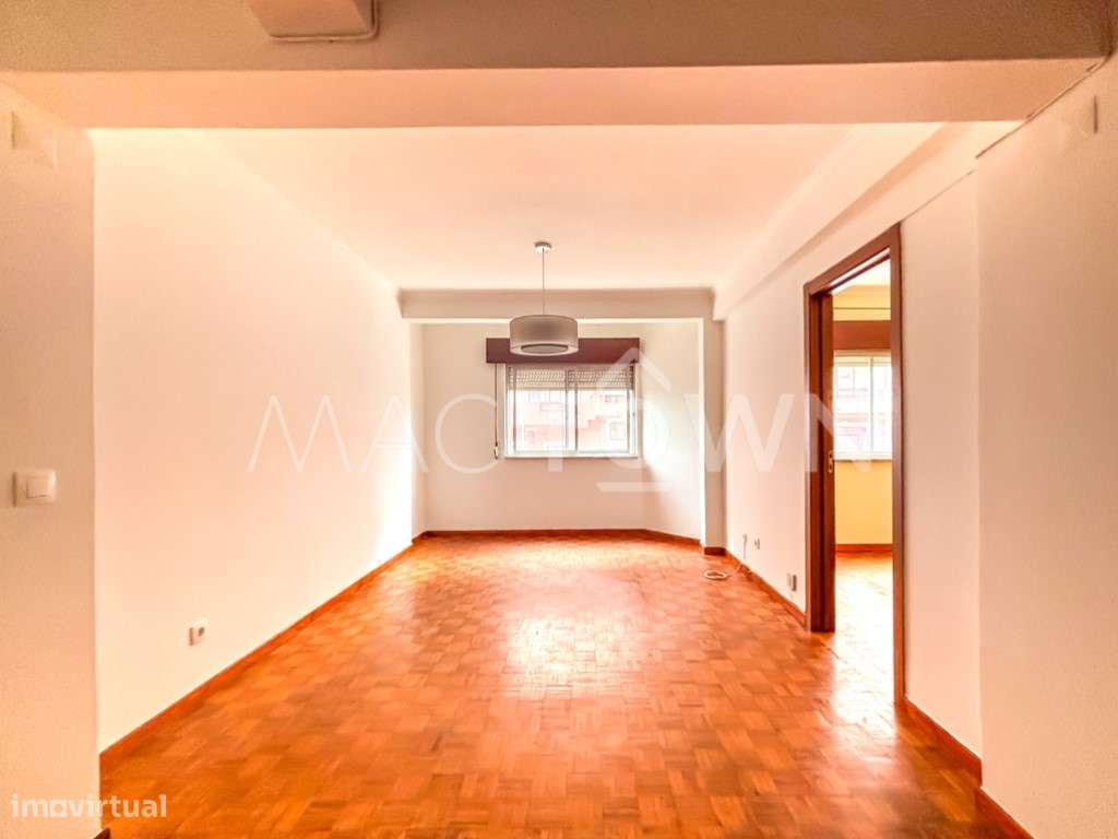 Mais Espaço pelo Mesmo Preço: Descubra Este T1+1 em Rio de Mouro - Grande imagem: 5/9