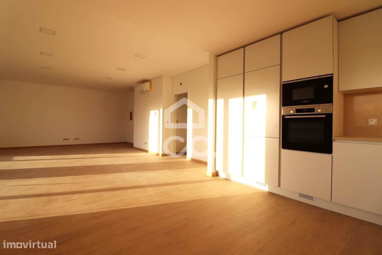 T3 novo com Churrasqueira, garagem fechada e 1 lugares de estacionamen - Grande imagem: 2/10