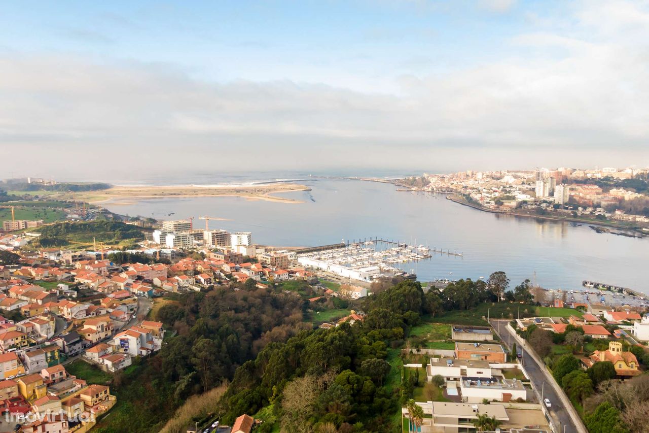 Apartamento T2 com vista mar em Vila Nova de Gaia