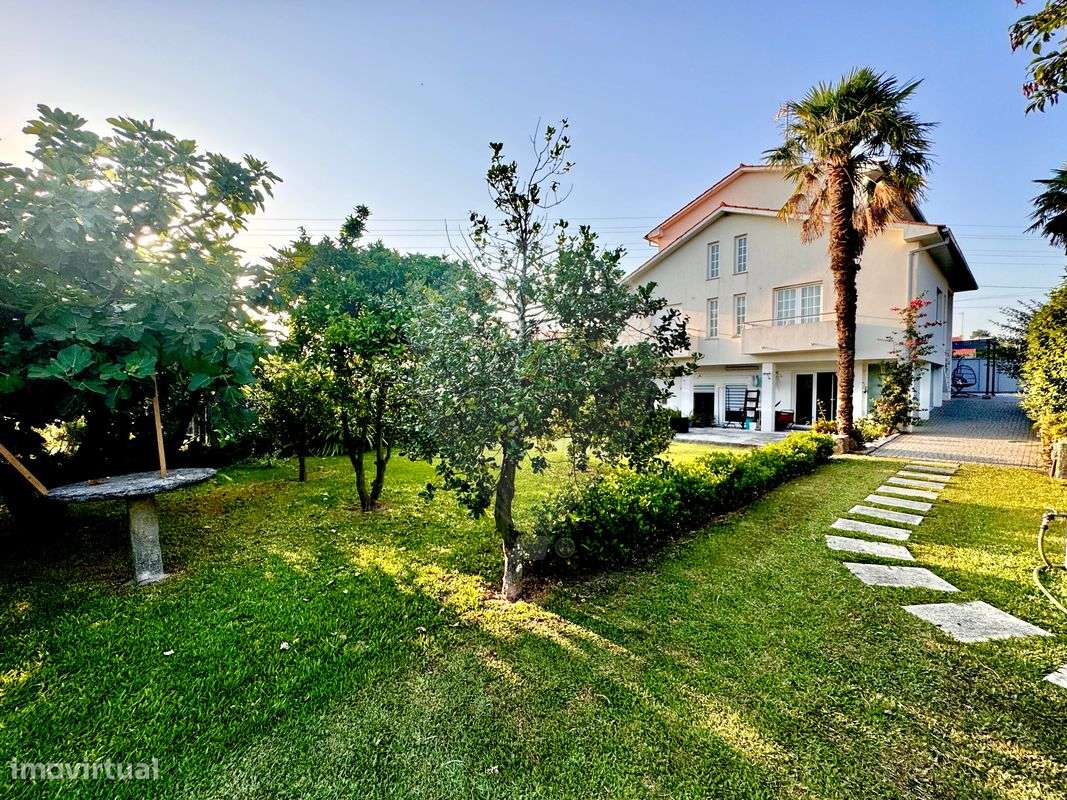 Moradia T5 para venda - Grande imagem: 2/24