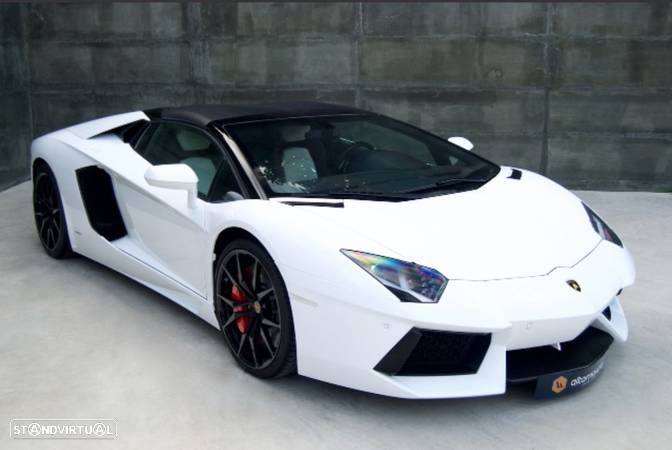 Lamborghini Aventador LP 700-4 Roadster - 10