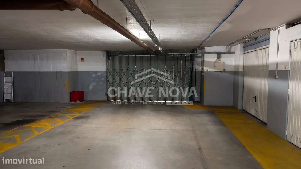 JD - Apartamento T1+1 Último Piso, Lugar Garagem, Canidelo. Mobilado-20