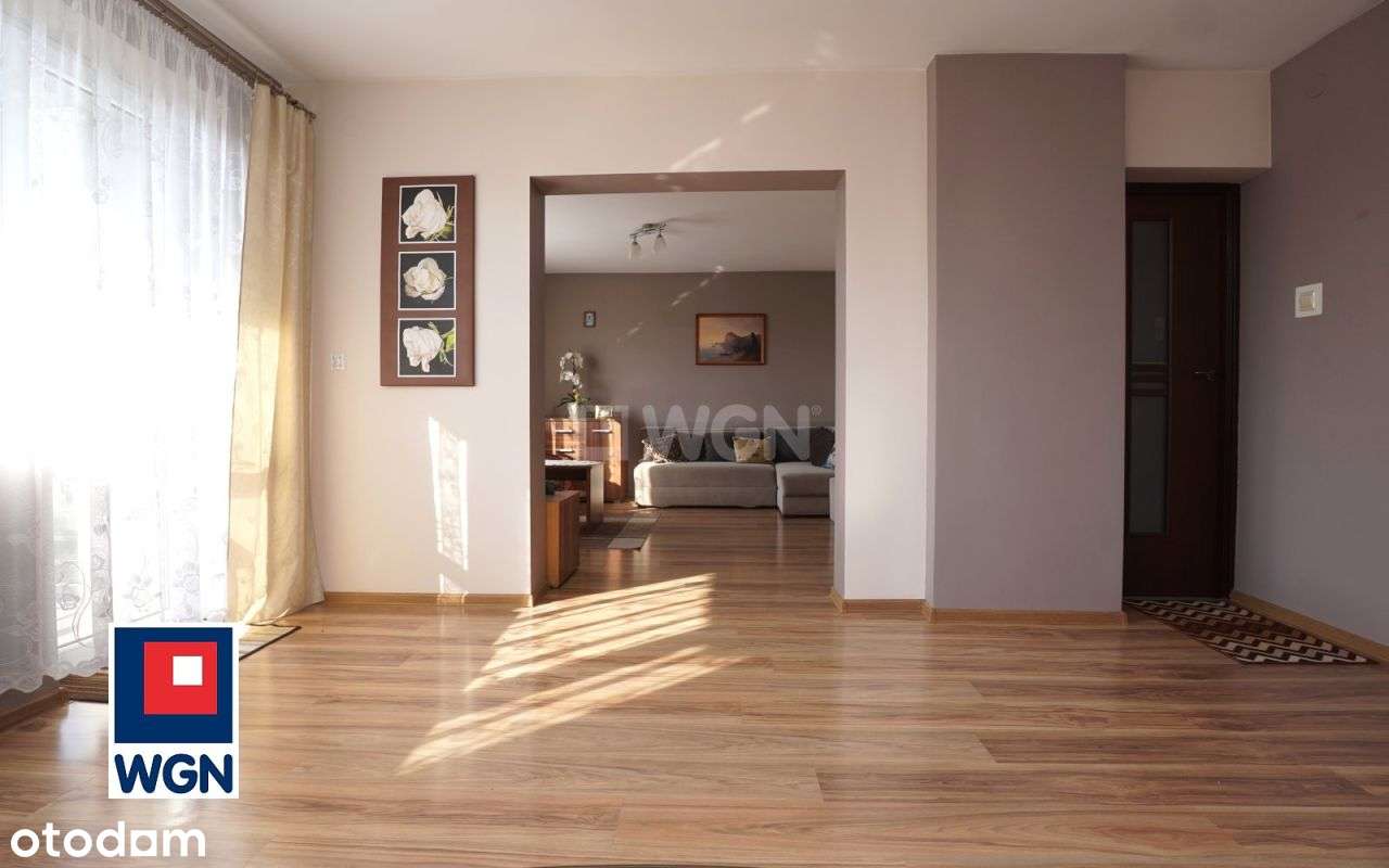 Praktyczny dom z dużym terenem..-6