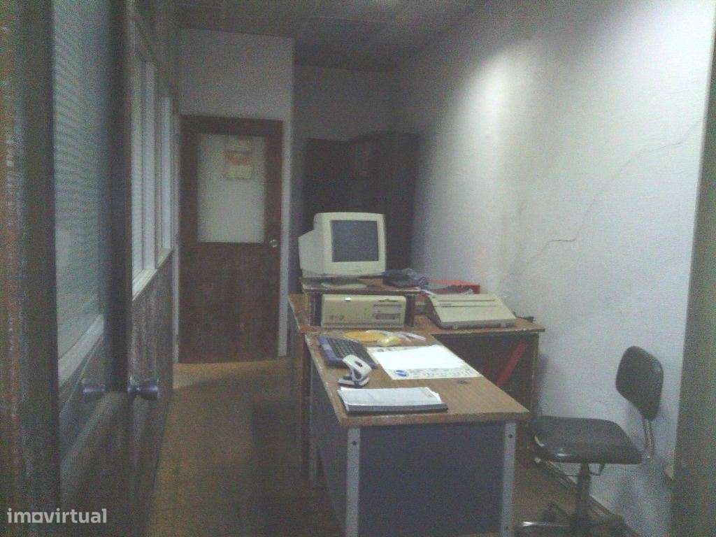 Armazém / Loja Ampla | Centro da Maia, Porto - Grande imagem: 3/11