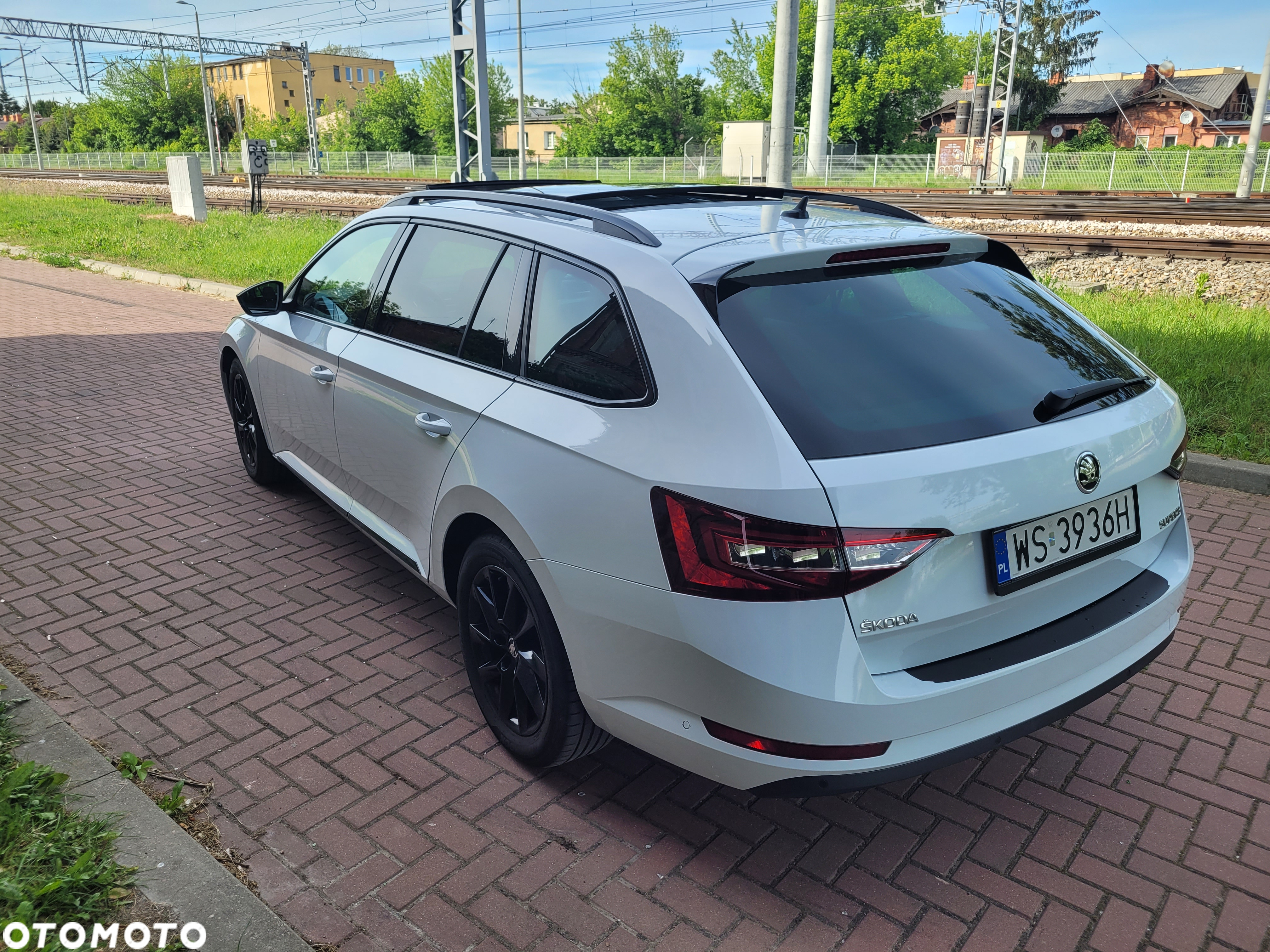 Skoda Superb Combi 1.6 TDI DSG Style - 12