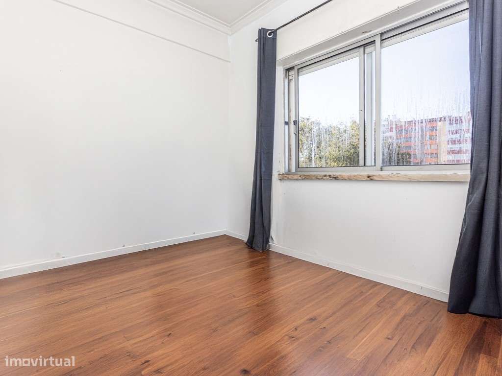 Apartamento T2 na Amadora - Grande imagem: 2/17