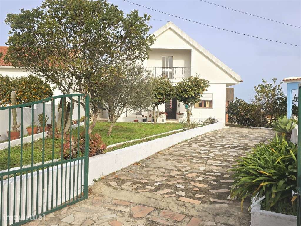 Moradia com Quintal - Grande imagem: 2/2