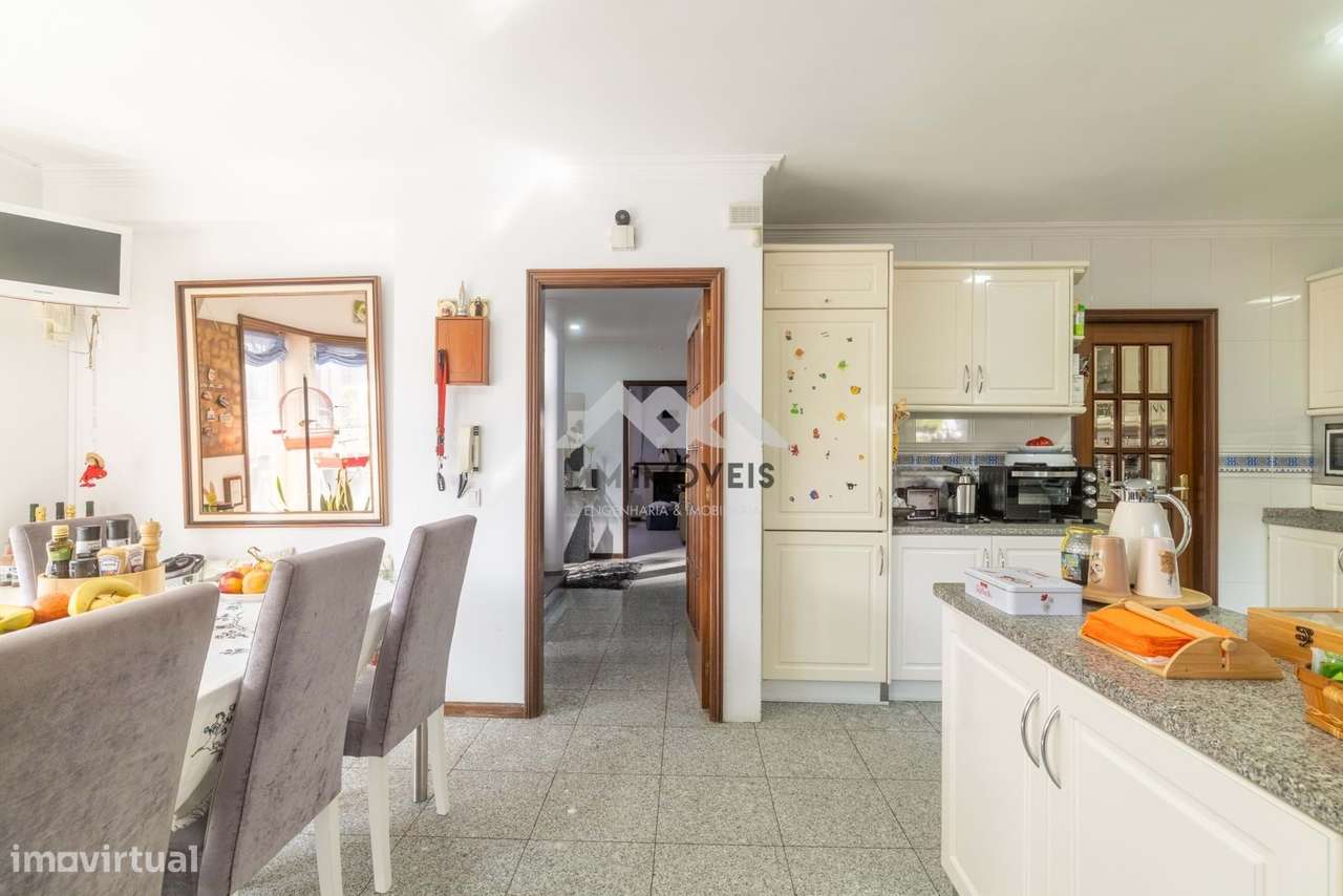 Moradia T4 | 3 Frentes | Terraço | Cave | Box - Grande imagem: 5/60