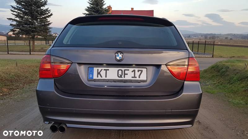 BMW Seria 3 330d - 8