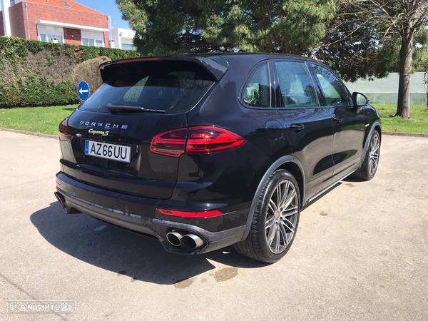 Porsche Cayenne - 2