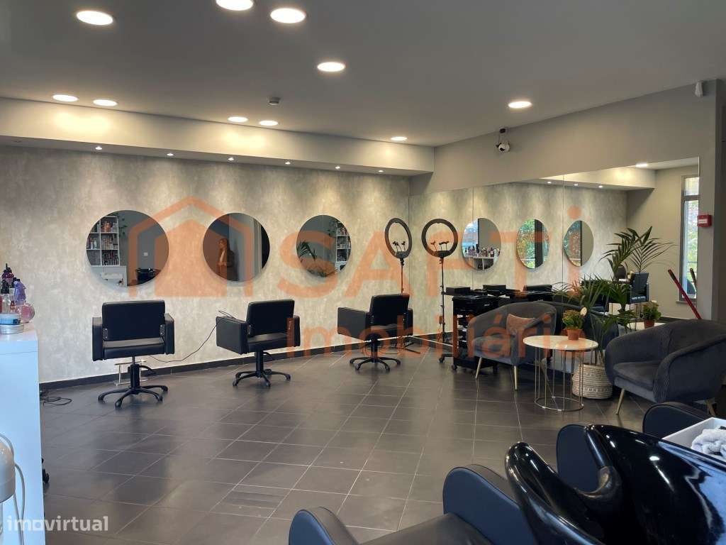 Vende-se loja comercial - São Martinho, Funchal - Grande imagem: 1/17