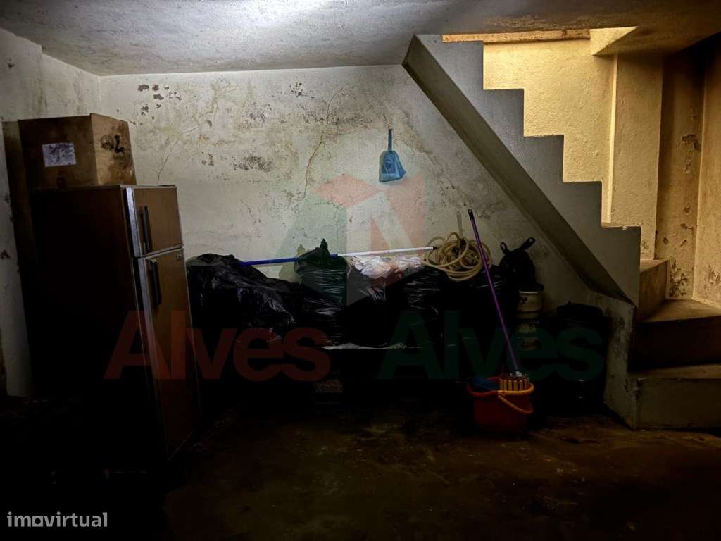 Loja no Porto para Venda-9