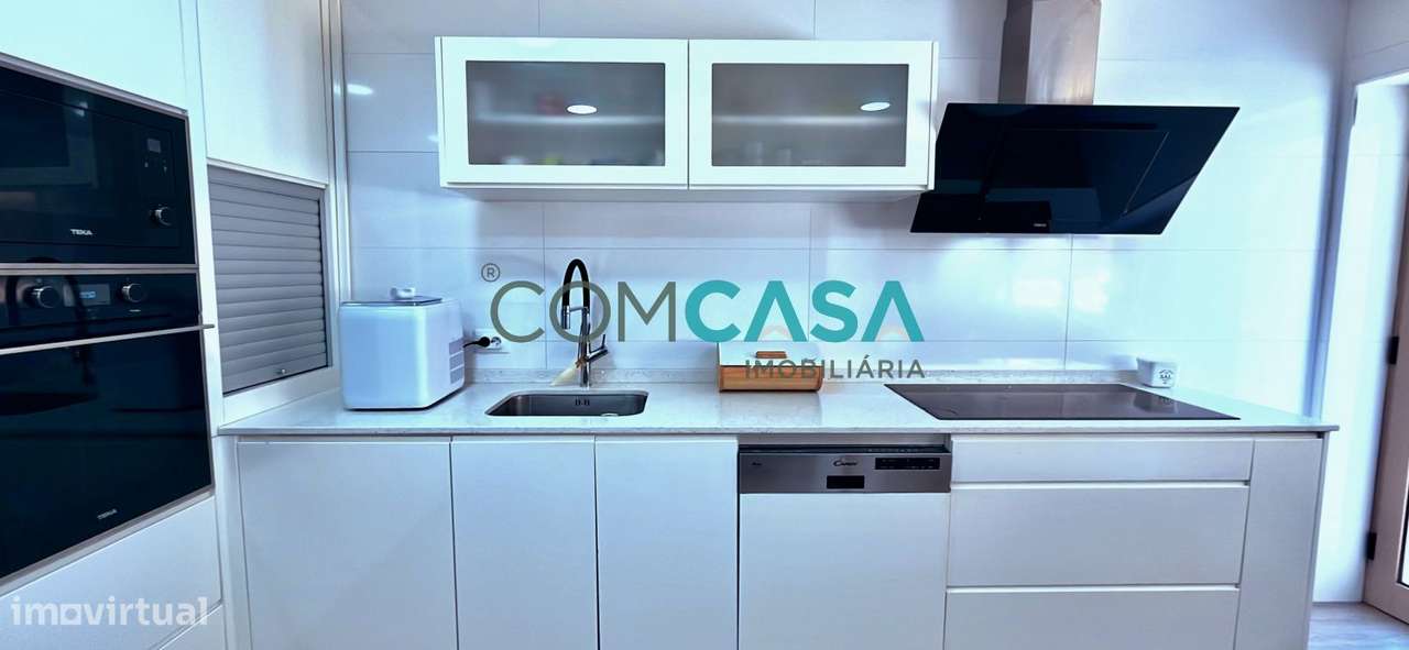 Moradia V4 | piscina descoberta | proximo da praia | Lavra Matosinhos-40