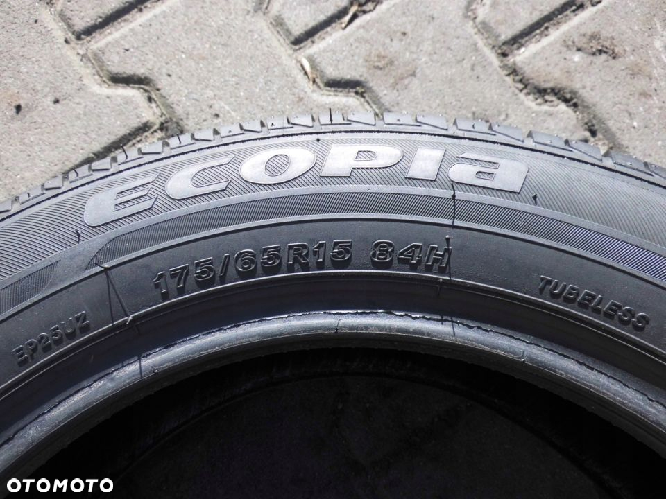 OPONY BRIDGESTONE ECOPIA EP25 175/65 15 84H - 5