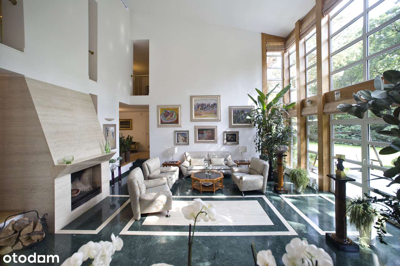 Rezydencja w Wawrze na pięknej działce-1