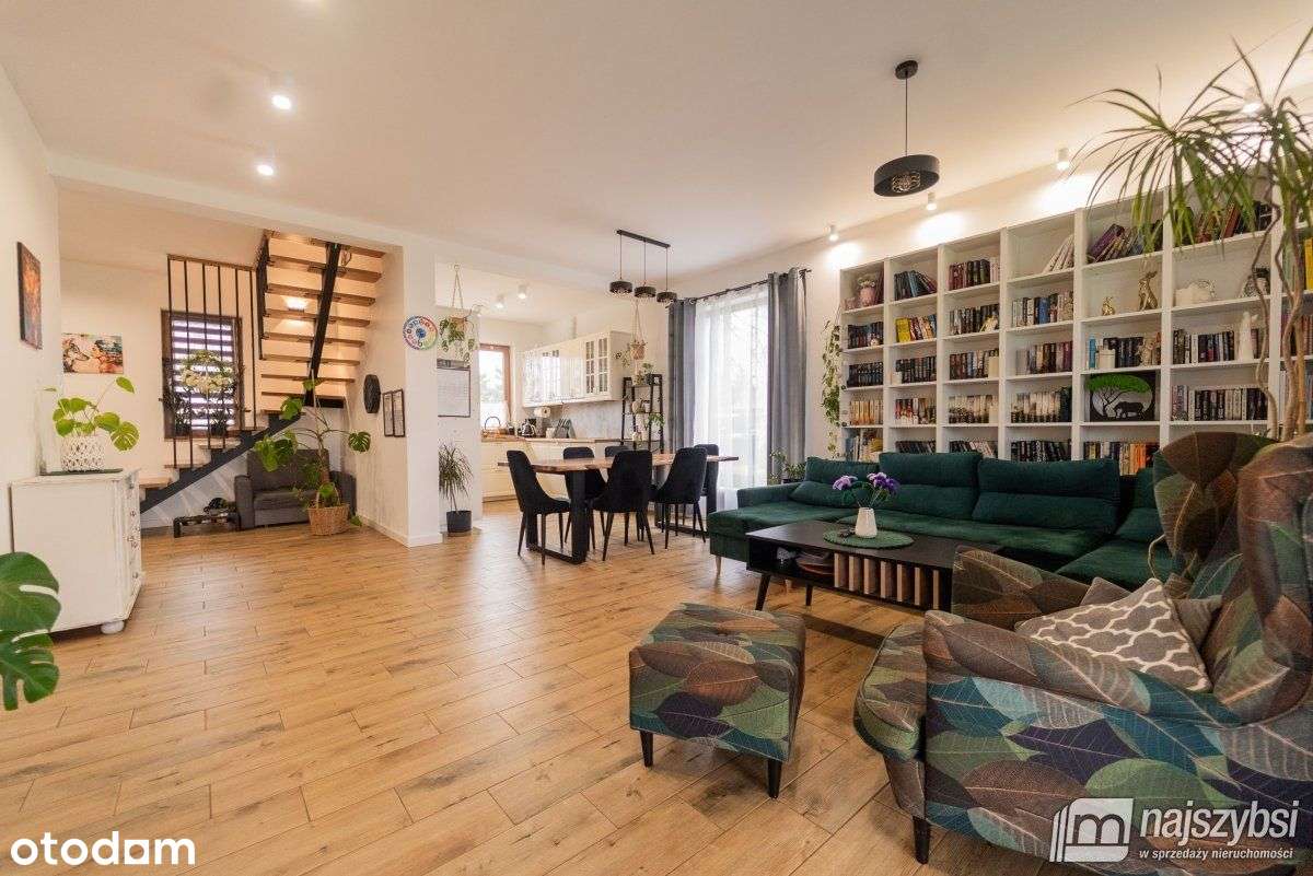 Białuń k. Goleniowa, umeblowany dom z 2022 r.-0