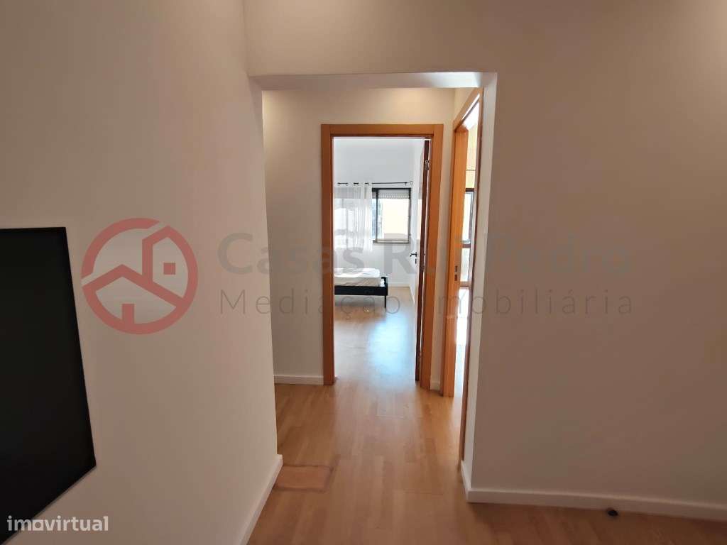 Apartamento T1+3 com 126,30m², Excelente Potencial no Barreiro - Grande imagem: 4/43