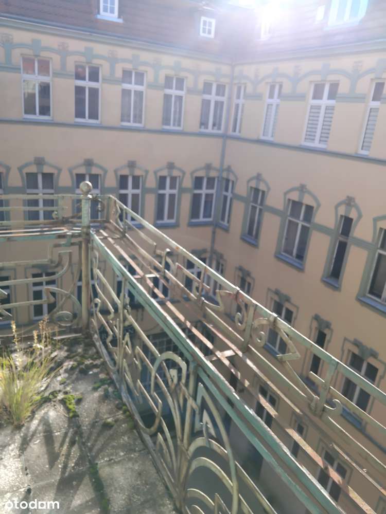 Przestronne mieszkanie w kamienicy z fontanną przy parku Andersa - Pełny obrazek: 2/6