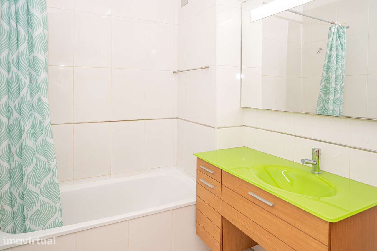 T3 com Suíte | Condomínio Fechado com Piscina | Barcelinhos-25