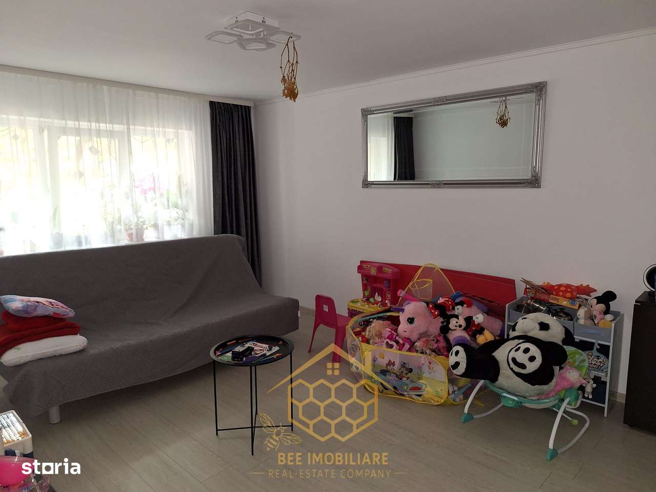 Apartament cu 3 camere in cartierul Rovine - Imagine principală: 4/9