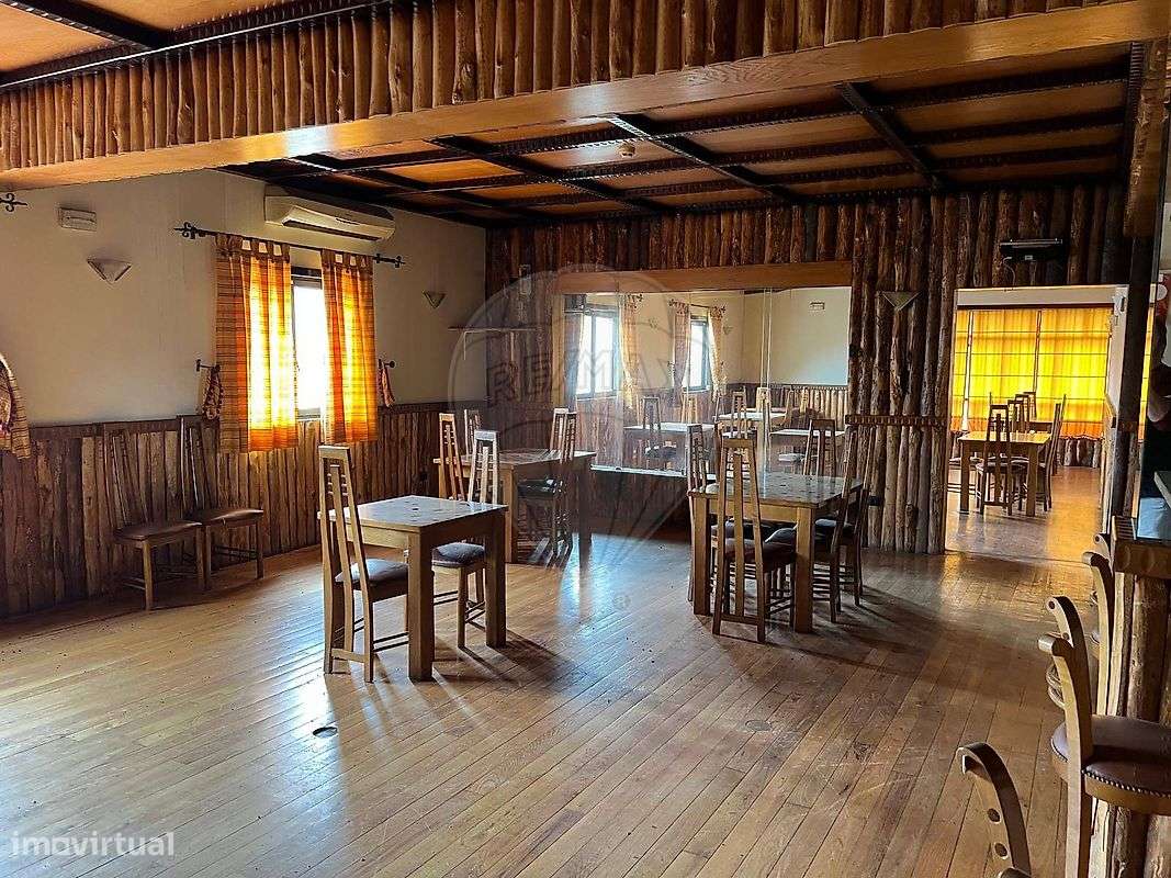 Moradia T4 para venda-10