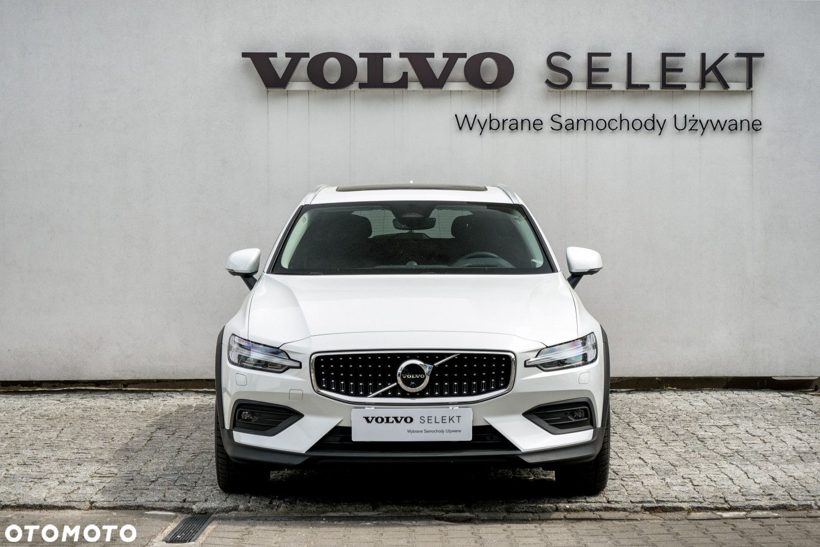 Volvo V60 Cross Country - 3