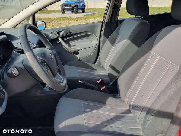 Ford Fiesta 1.25 Ambiente - 16