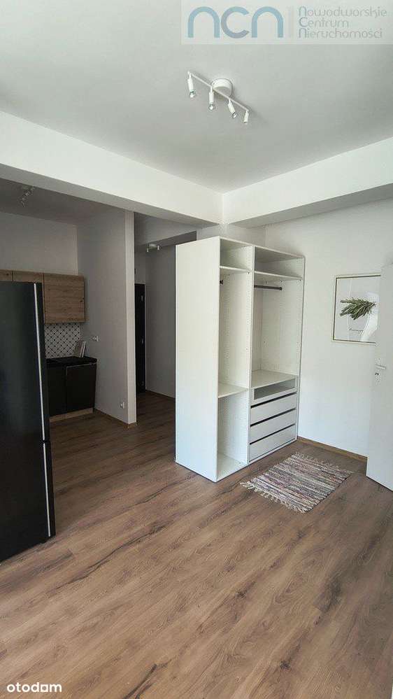 Ładne i przestronne mieszkanie 2 pokojowe.-6