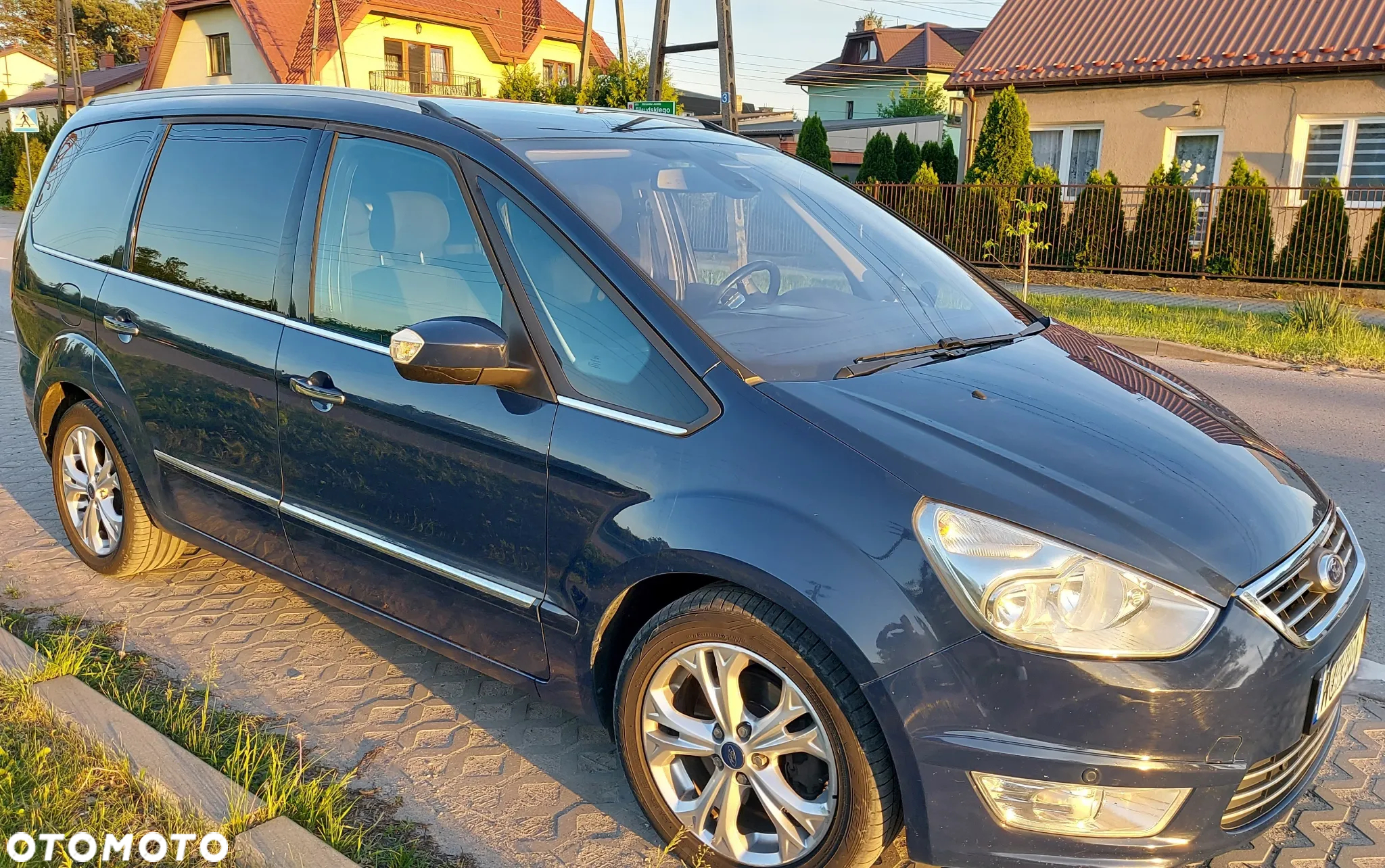 Ford Galaxy - 2