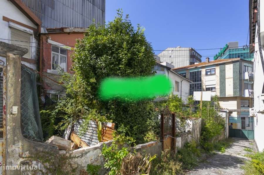 Moradia Geminada T2 para Reconstruir ao lado do Corte Inglês, em Gaia!-8