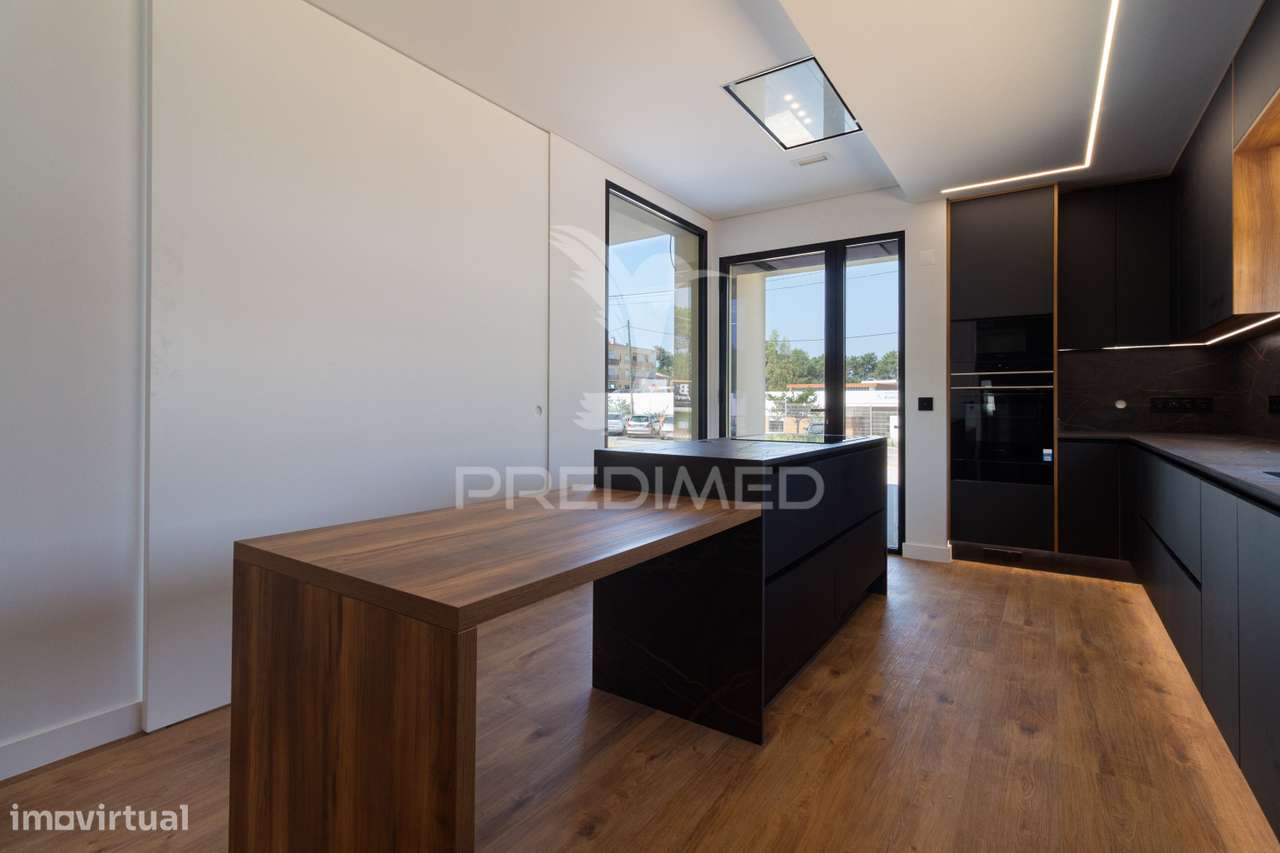 Moradia T5 Contemporânea de Luxo | Marisol – Charneca de Caparica - Grande imagem: 5/34