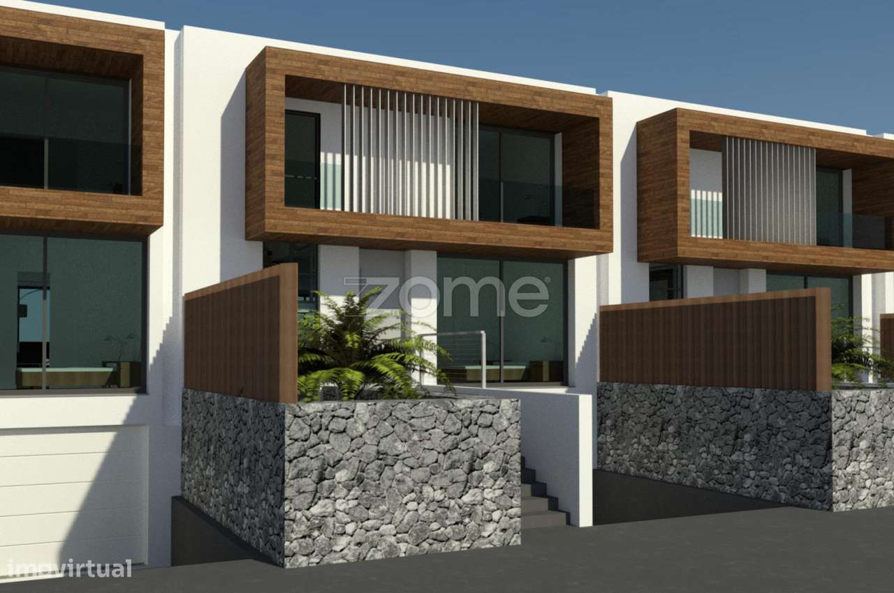 Lote 5 em Angra do Heroísmo - Grande imagem: 2/25