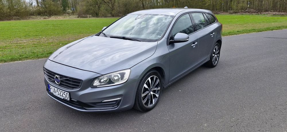 Volvo V60 I D3 Geartronic Kinetic 2017