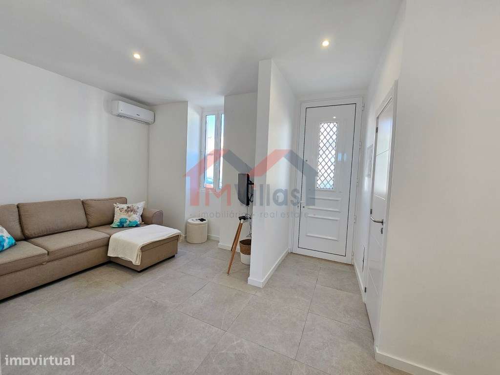 Moradia V2 renovada com quintal e terraço - Loulé - Grande imagem: 5/31